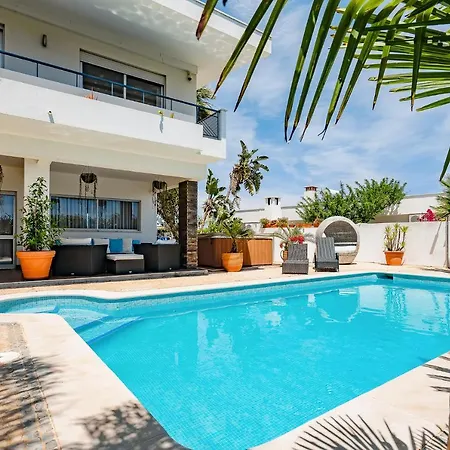 Deluxe 4bdr House W/ Pool By Lovelystay Portimão