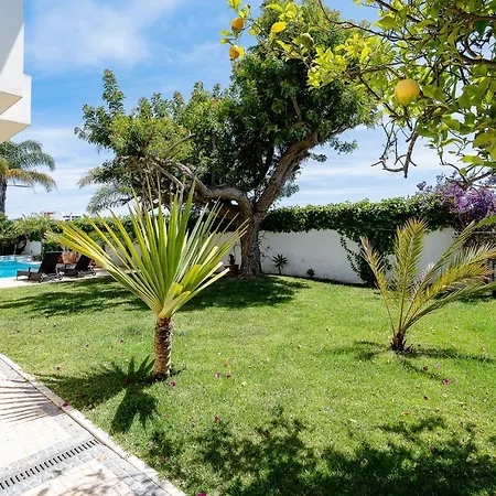 Deluxe 4bdr House W/ Pool By Lovelystay Vakantiehuis
