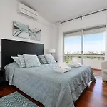 Deluxe 4bdr House W/ Pool By Lovelystay Ferienhaus *