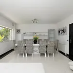 Ferienhaus Deluxe 4bdr House W/ Pool By Lovelystay Portimão