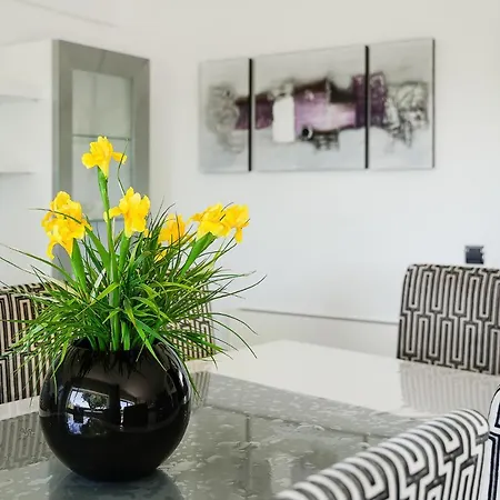 Deluxe 4bdr House W/ Pool By Lovelystay 펜션 포티마오