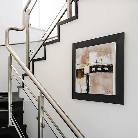 Ferienhaus Deluxe 4bdr House W/ Pool By Lovelystay