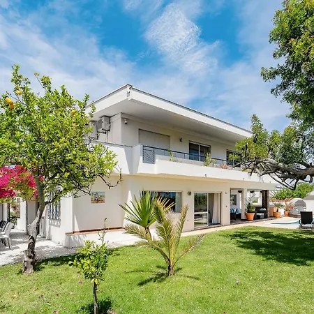 Deluxe 4bdr House W/ Pool By Lovelystay Ferienhaus