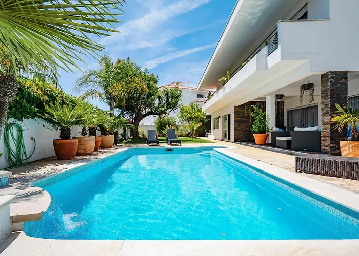 Dom wakacyjny Deluxe 4bdr House W/ Pool By Lovelystay Portimão