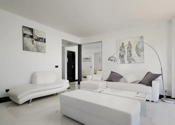 Dom wakacyjny Deluxe 4bdr House W/ Pool By Lovelystay Portimão