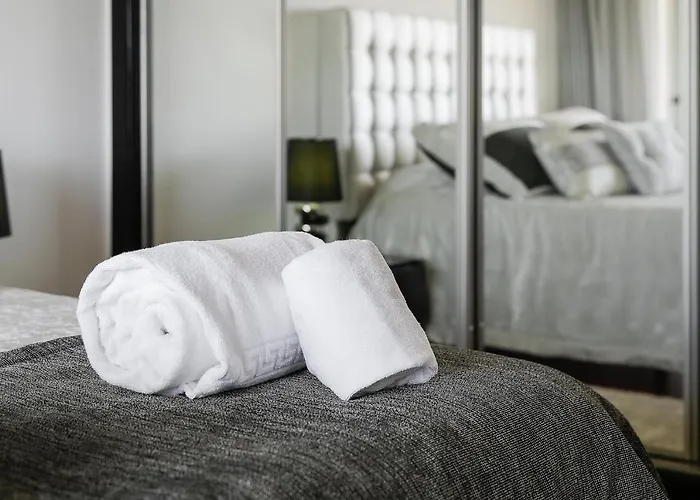 Deluxe 4bdr House W/ Pool By Lovelystay