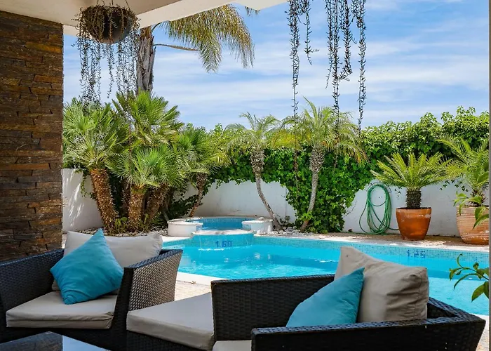 Deluxe 4bdr House W/ Pool By Lovelystay Dom wakacyjny Portimão