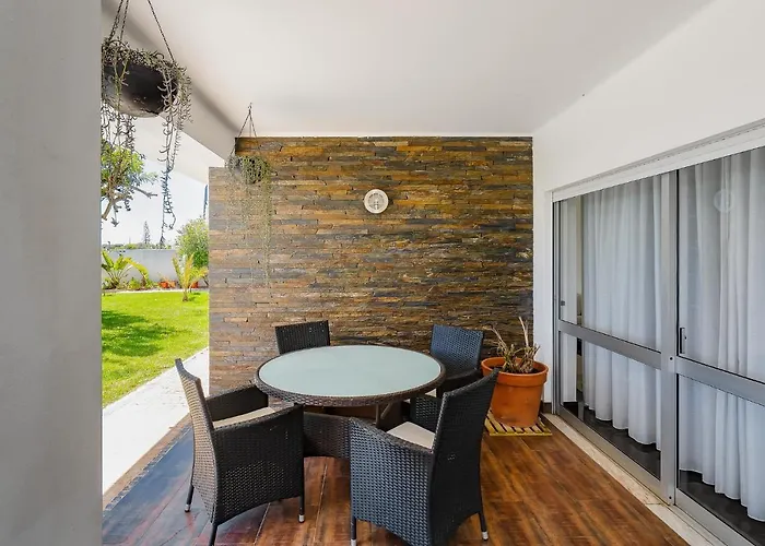 Deluxe 4bdr House W/ Pool By Lovelystay Portimão