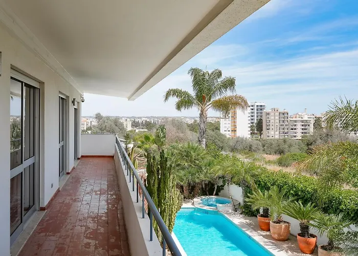 Dom wakacyjny Deluxe 4bdr House W/ Pool By Lovelystay Portimão