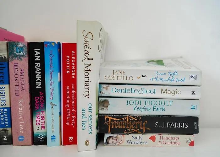 Deluxe 4bdr House W/ Pool By Lovelystay