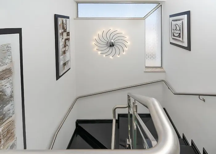 Deluxe 4bdr House W/ Pool By Lovelystay Dom wakacyjny Portimão