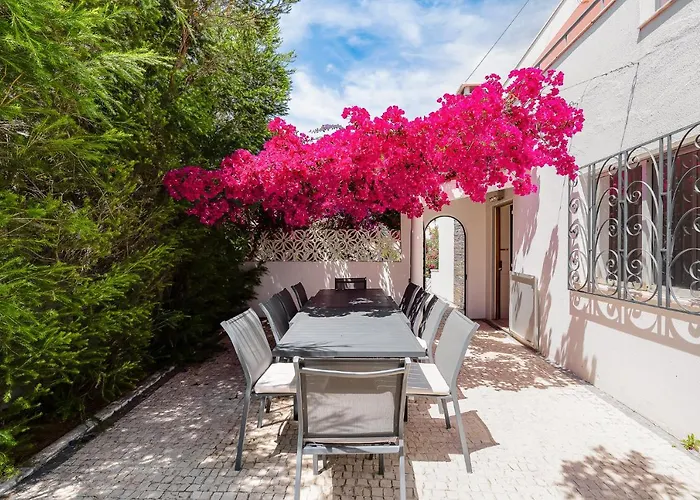 Deluxe 4bdr House W/ Pool By Lovelystay Dom wakacyjny Portimão